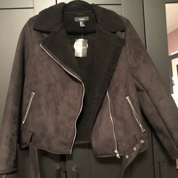 Forever 21 black coat with full sherpa lining - Picture 2 of 3